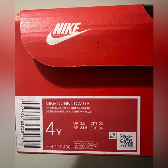 BRAND NEW Nike dunk low GS for youth - Picture 3 of 3